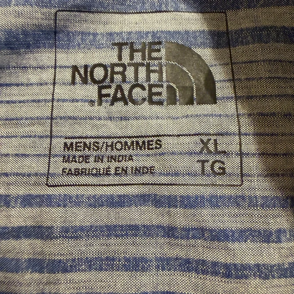 The North Face Mens XL Blue‎ Striped Short Sleeve Button Down Shirt Cotton Blend